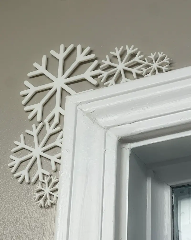 Snowflake Door Corner