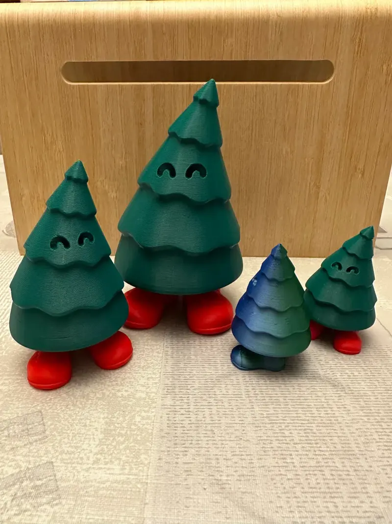 Christmas Tree w/ Shoes